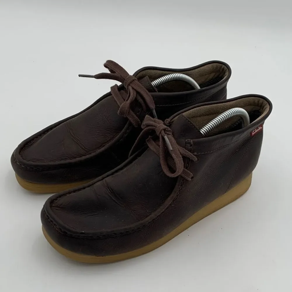 Clarks Wallabee brown leather chukka boots men’s size 10
